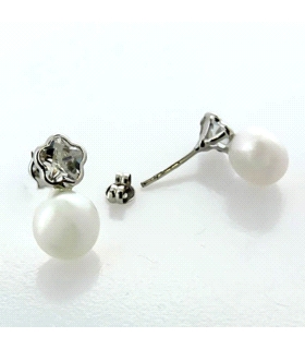 PENDIENTES CLASICOS ORO BLANCO 18 KTES.                                                             